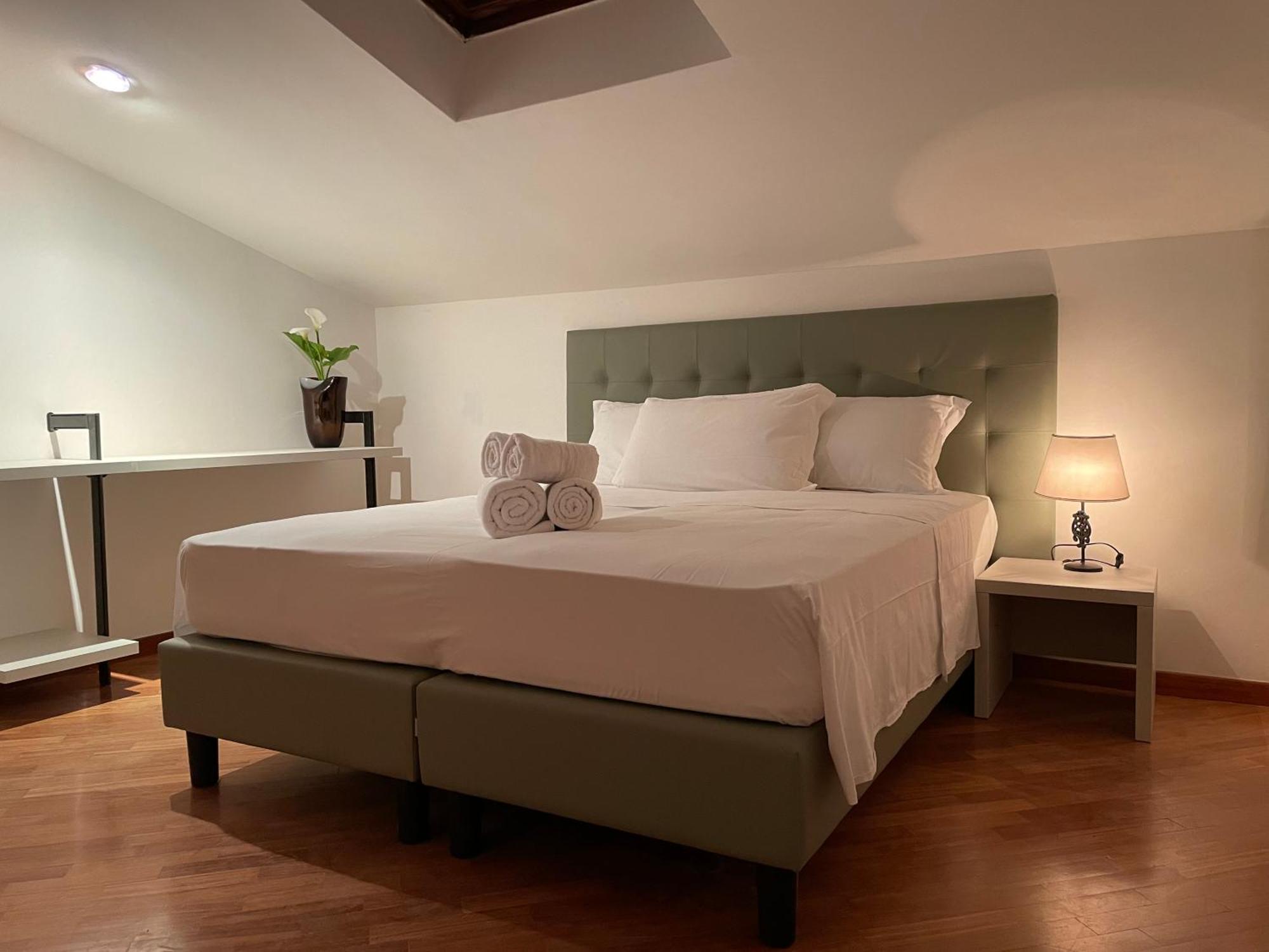 Hotel Attic Garden Rzym Zewnętrze zdjęcie