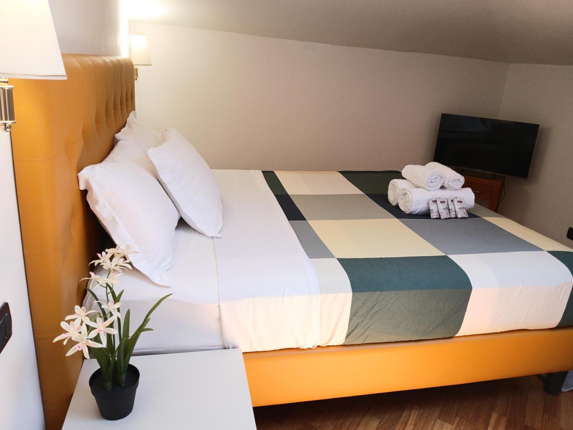 Hotel Attic Garden Rzym Zewnętrze zdjęcie